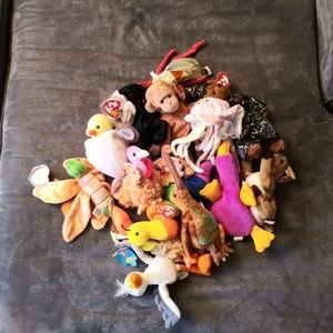 Lot of beanie babies